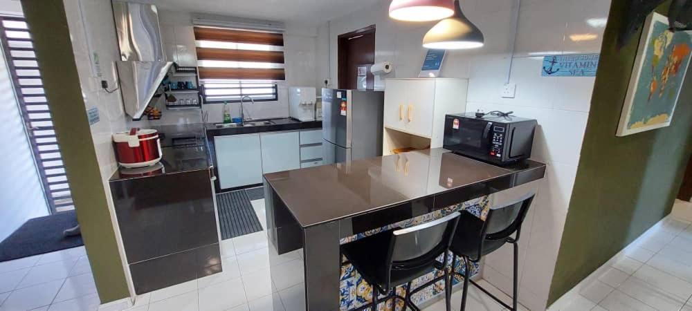Adella Homestay Pantai Puteri - 5 Min Klebang Apartment *